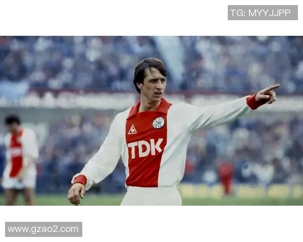 传奇足坛巨星们的光辉岁月:他们如何塑造了现代足球历史 传奇足坛巨星们的光辉岁月:他们如何塑造了现代足球历史